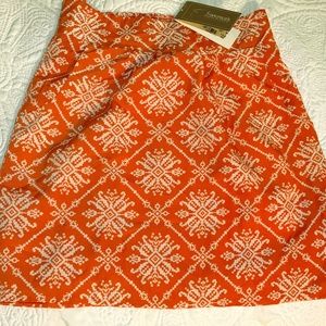 🌸3/$10 - Francesca's Medium Patterned Skirt NWT